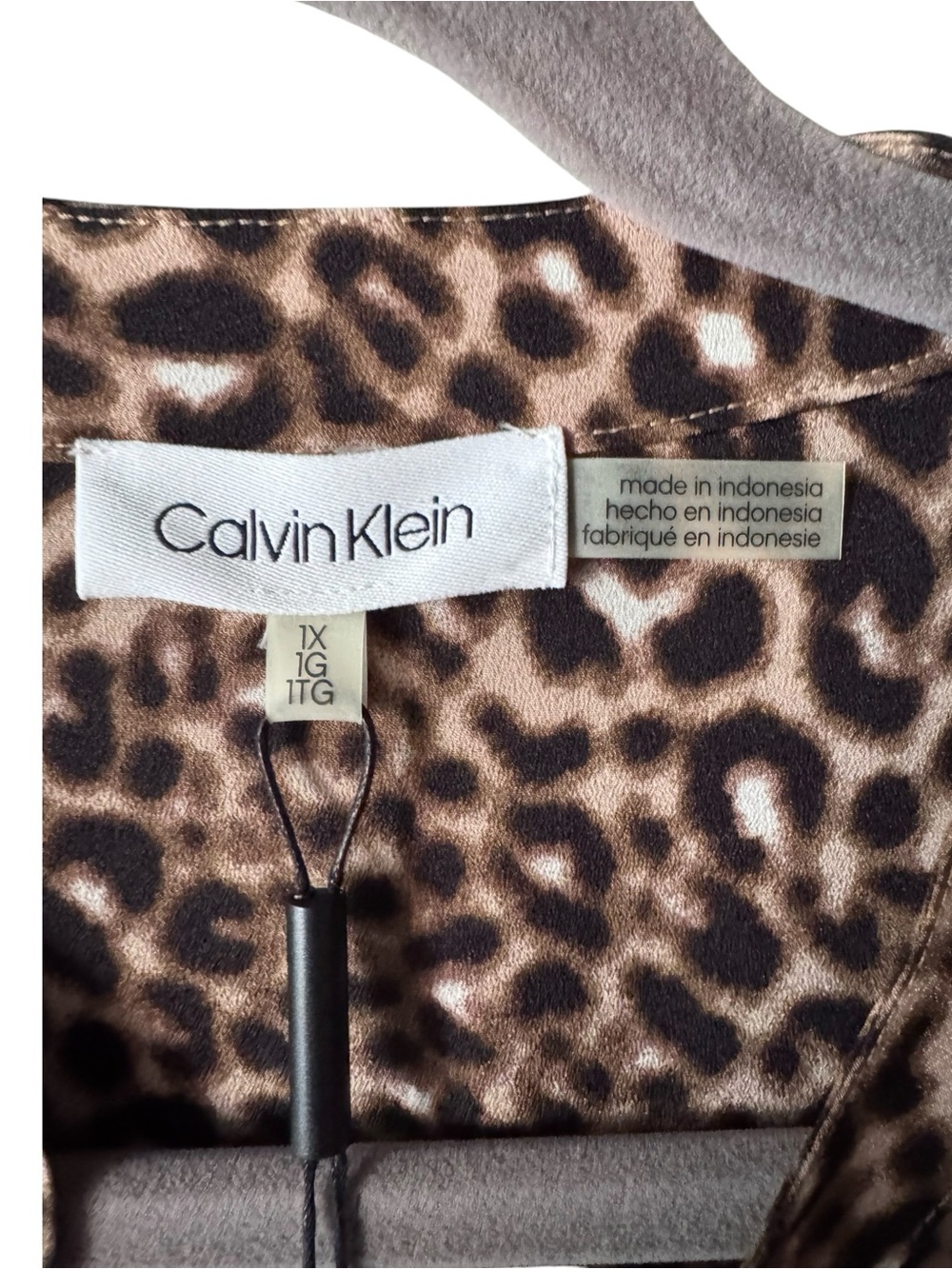 Women's Calvin Klein Leopard Print button front Blouse 1x nwt - Picture 3 of 6